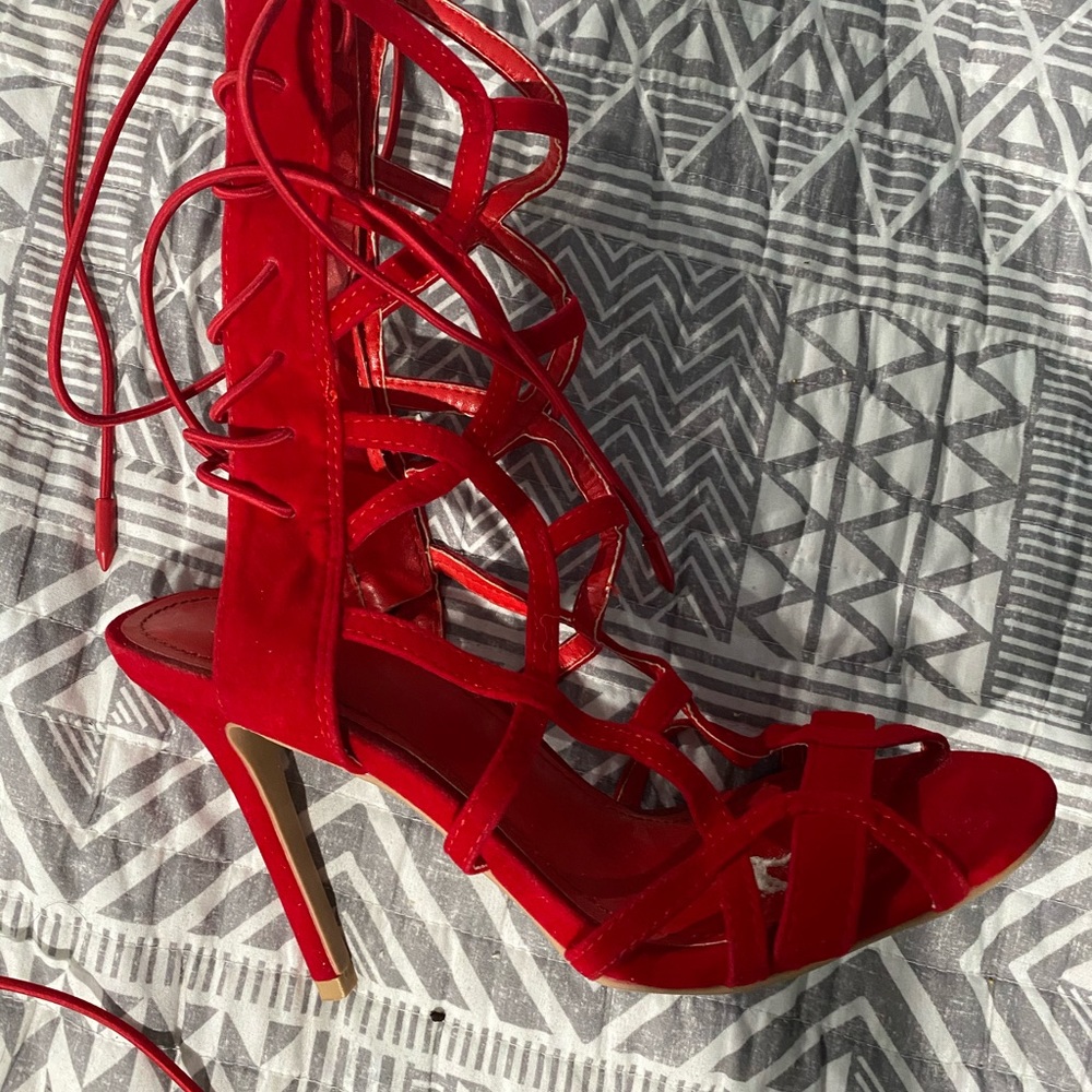 Heels - Picture 2 of 2